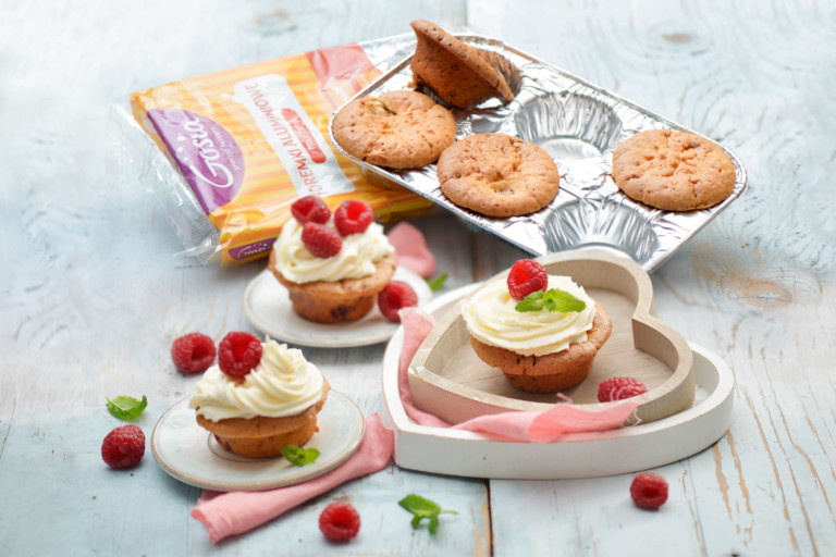 Muffiny z malinami i białą czekoladą