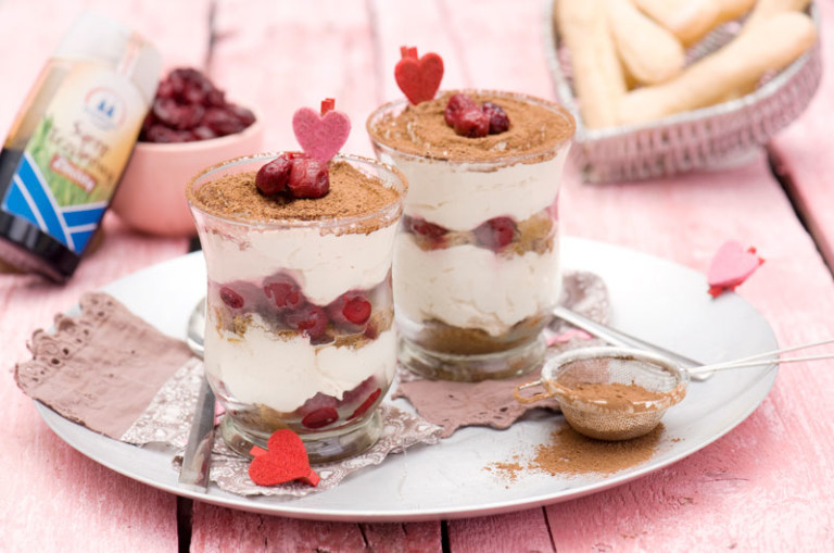 Tiramisu z wiśniami na Walentynki