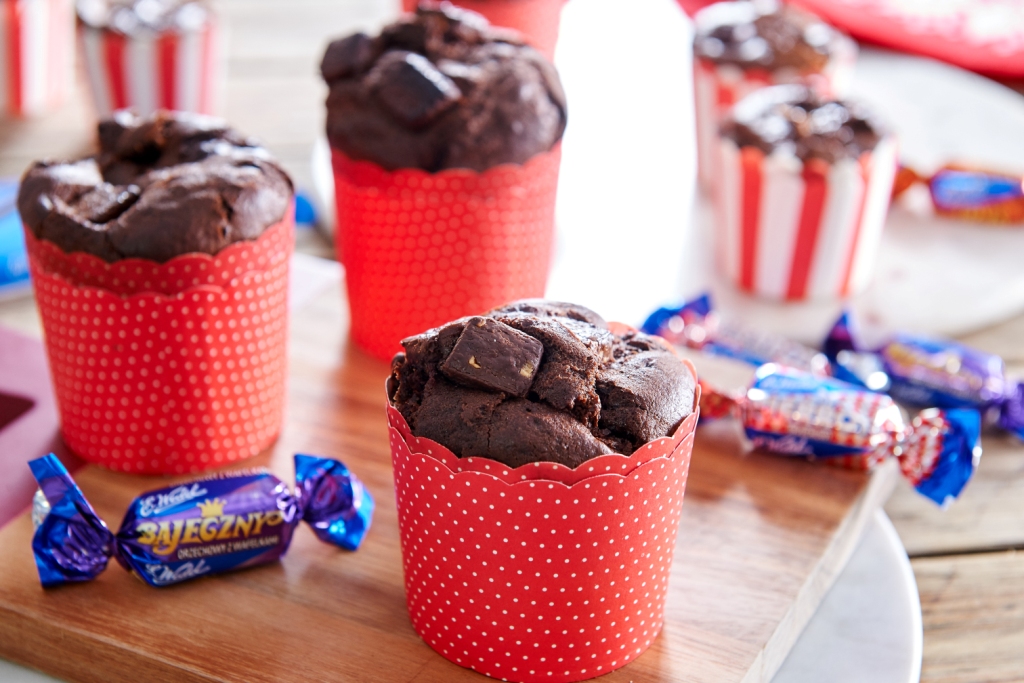 Muffinki czekoladowe z cukierkami z Mieszanki Wedlowskiej