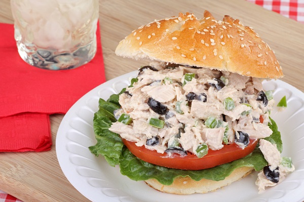 Domowe burgery z ananasem