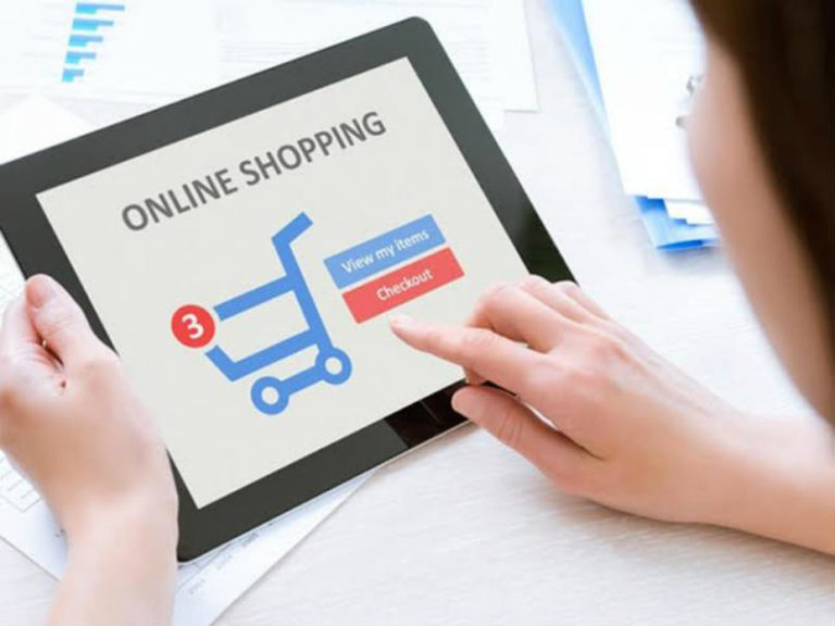 Jak oszczędzać kupując online? 5 praktycznych rad