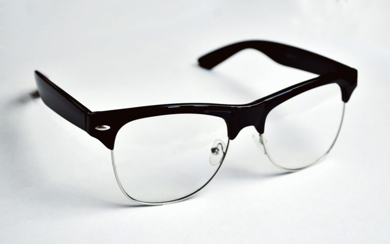 Soczewki czy okulary – co wybrać?