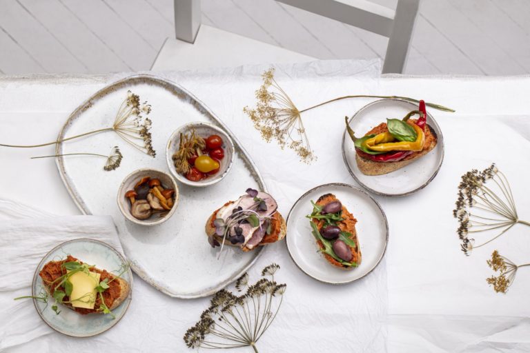 Sposób na udane Andrzejki: wypróbuj 3 przekąski w stylu finger food!