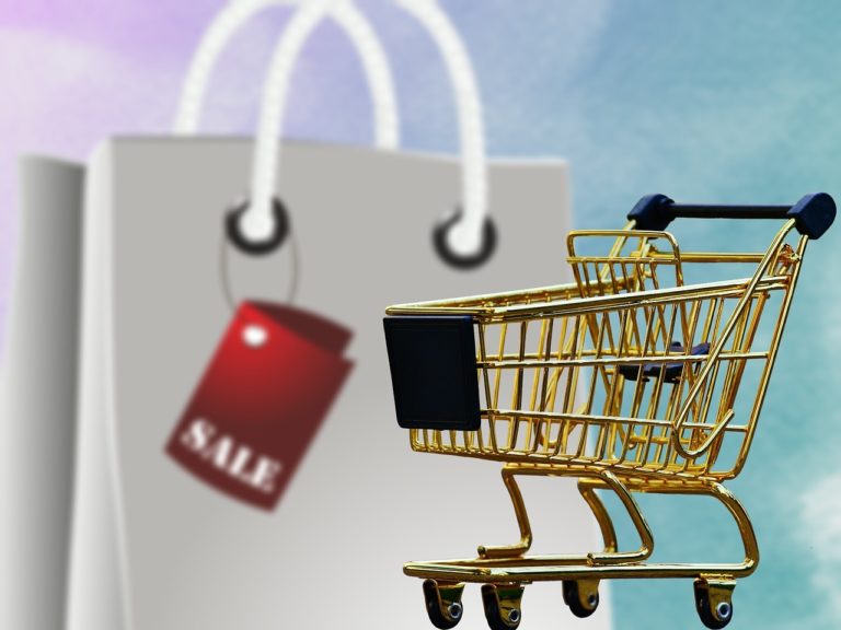 Black Friday – nie „strać głowy” i swoich danych