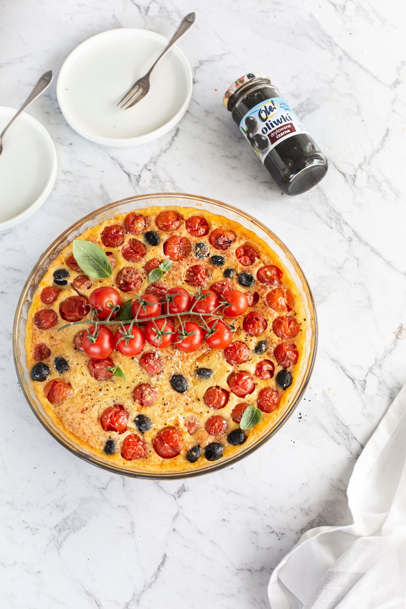 Clafoutis z pomidorkami cherry i czarnymi oliwkami drylowanymi OLE!