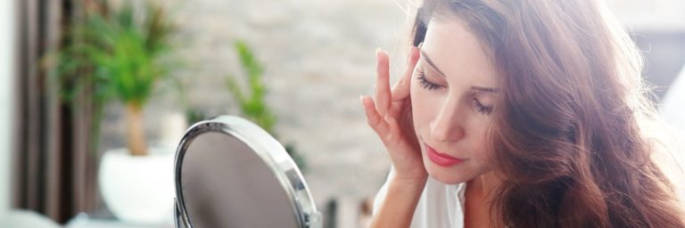 Kwarantanna nie musi być nudna – postaw na kobiecość!