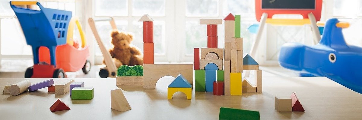 Co robić w domu z dziećmi? – sprawdzone pomysły na walkę z nudą