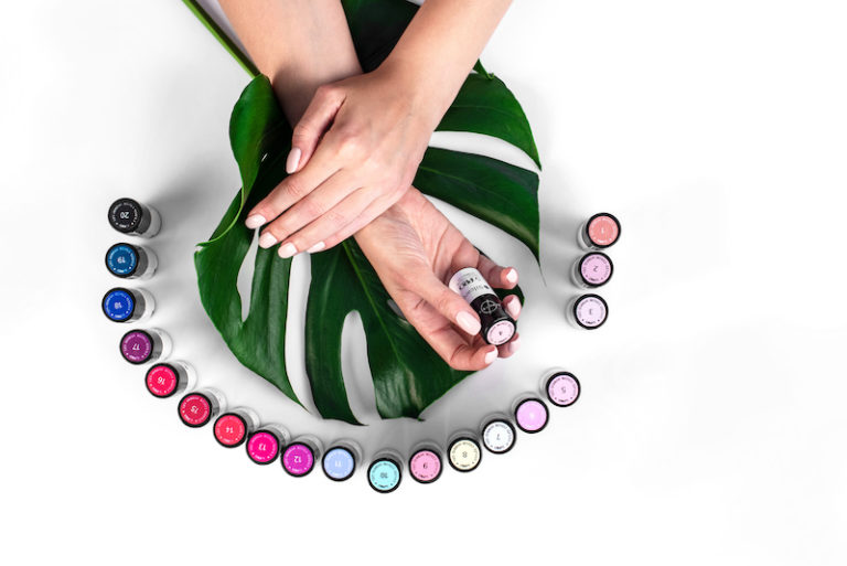 Manicure hybrydowy – co warto wiedzieć?