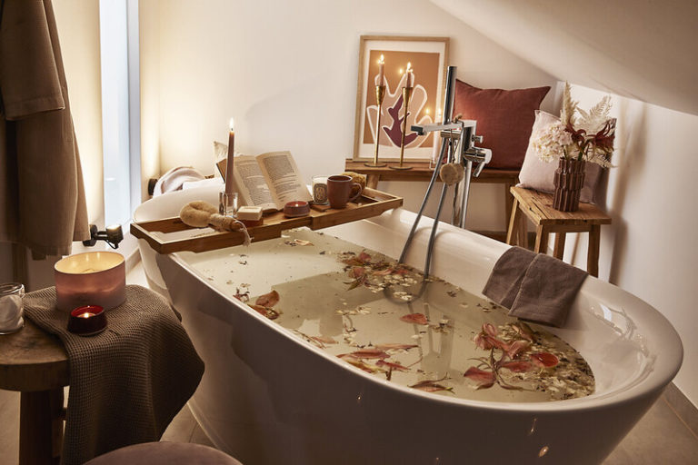 Feel good bathroom – łazienka w stylu boho to wszystko, czego potrzebujesz
