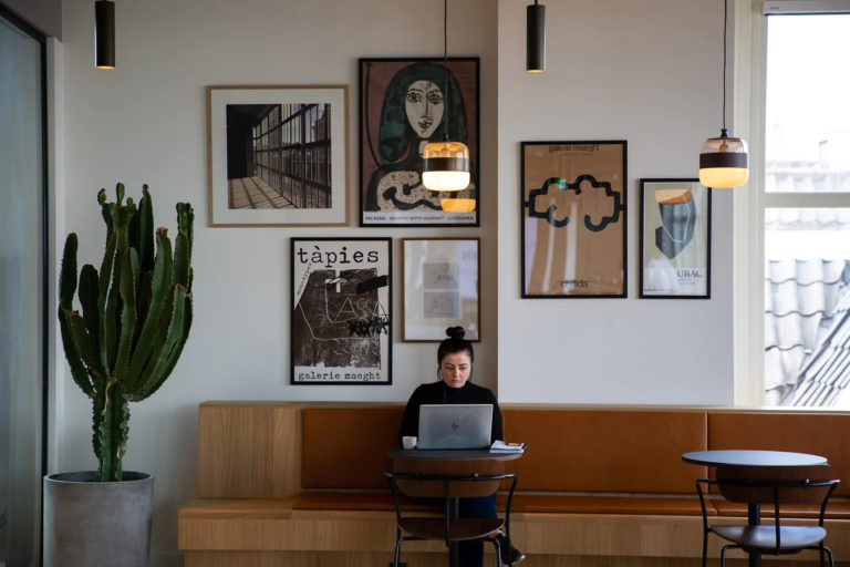Pracujesz jako freelancer? Zabezpiecz swój biznes! Sprawdź nasz przewodnik