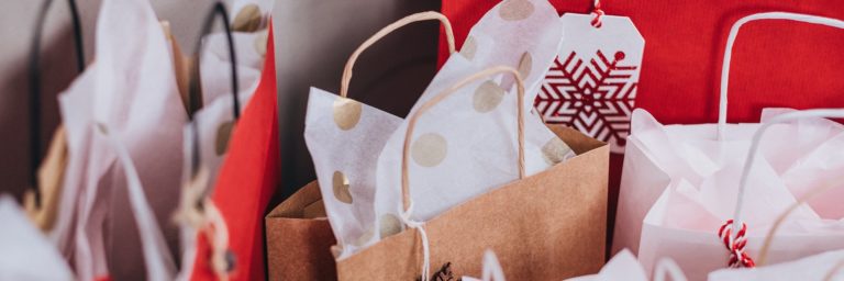 Zimowe dodatki, które pokochały influencerki. Podkręcą każdą stylizację