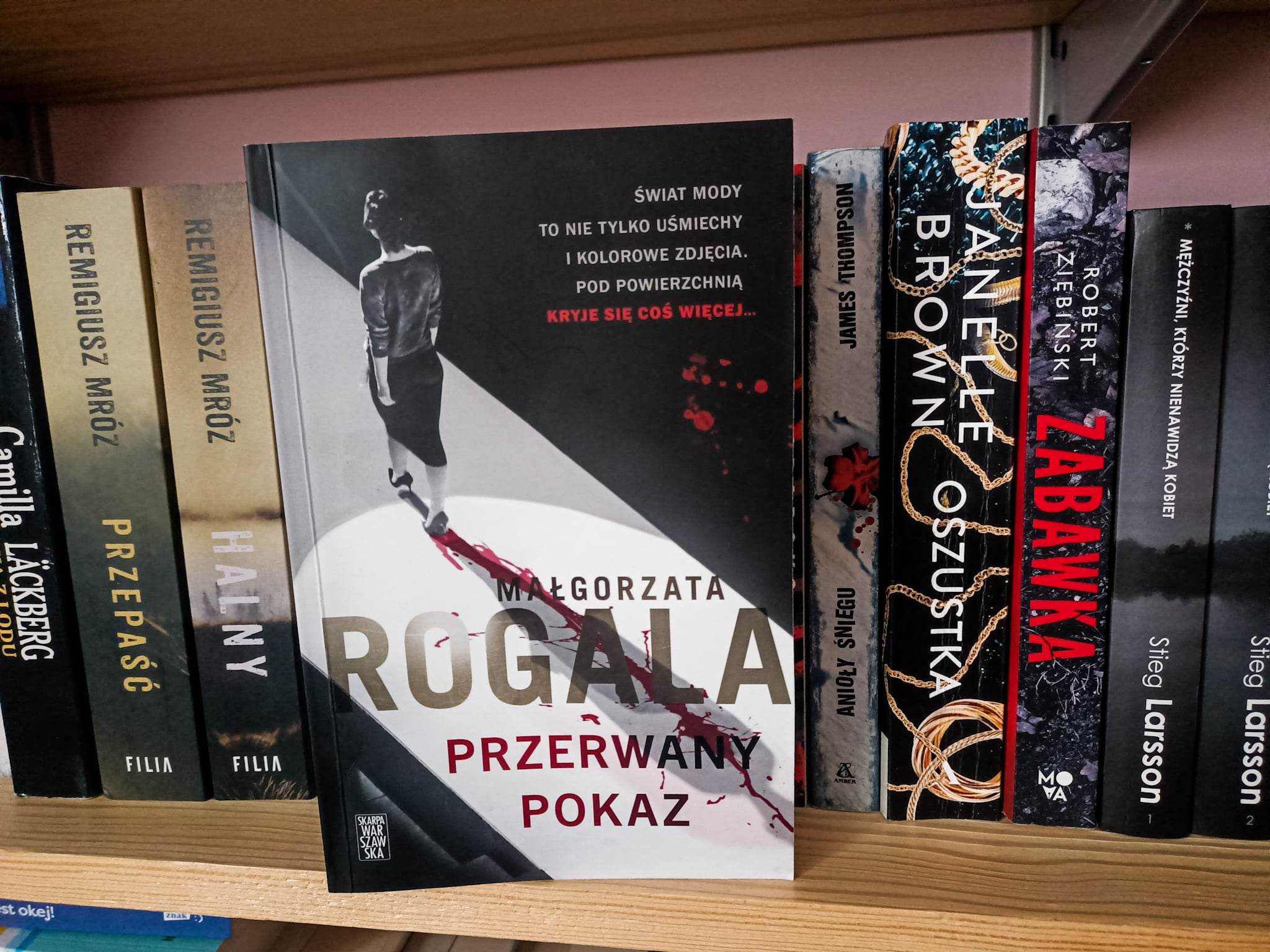 Przerwany pokaz Małgorzaty Rogali – recenzja