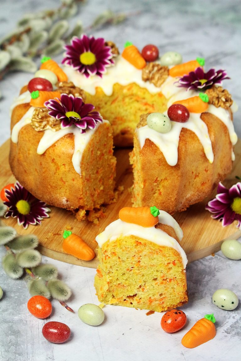 Babka marchewkowa z cytrynowym lukrem