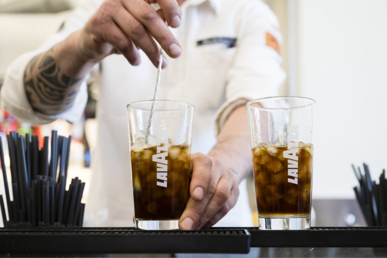 Przepisy na najlepsze drinki kawowe!