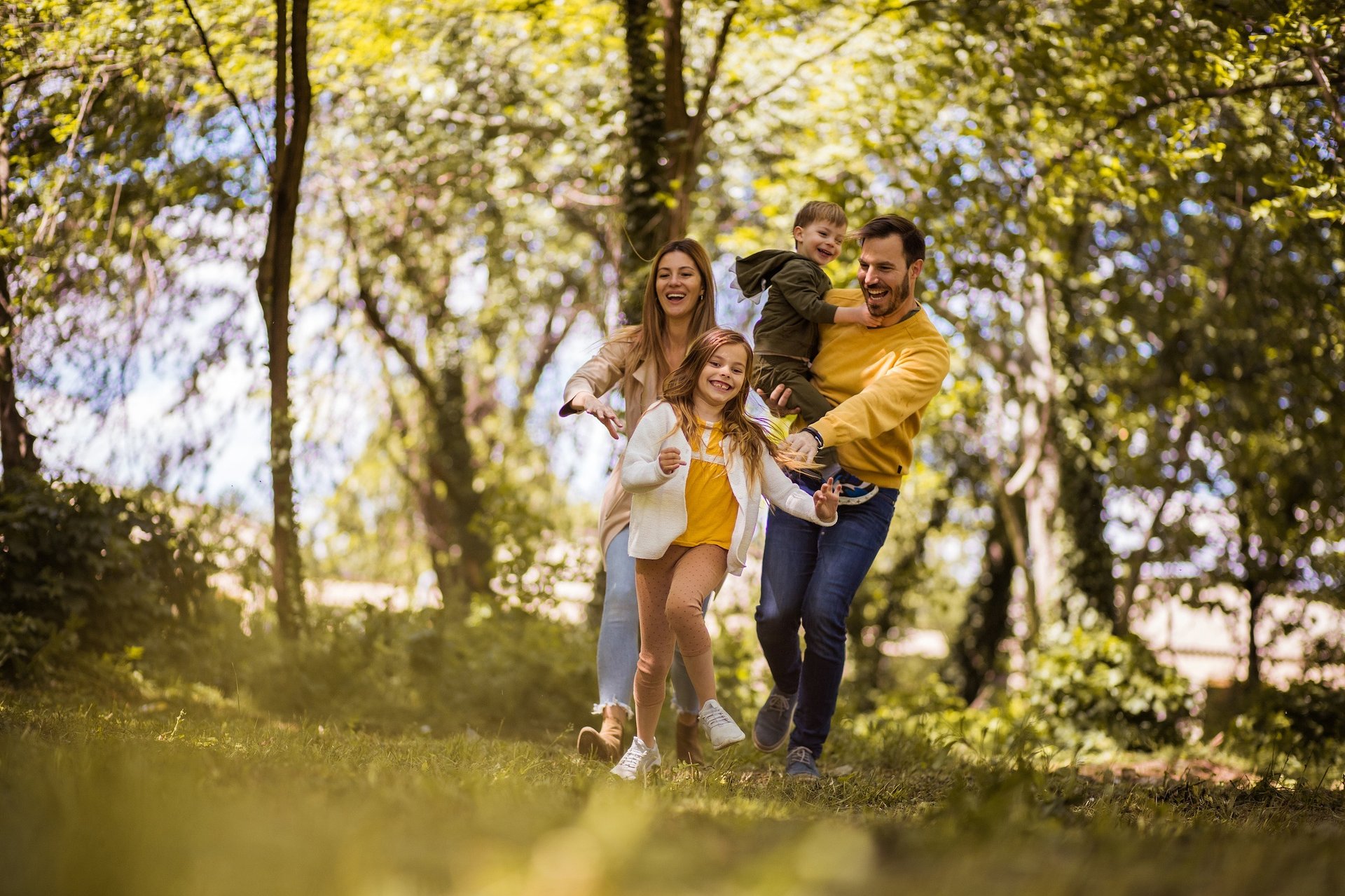 Przyroda w centrum uwagi. Jak zorganizować dzieciom czas na świeżym powietrzu?