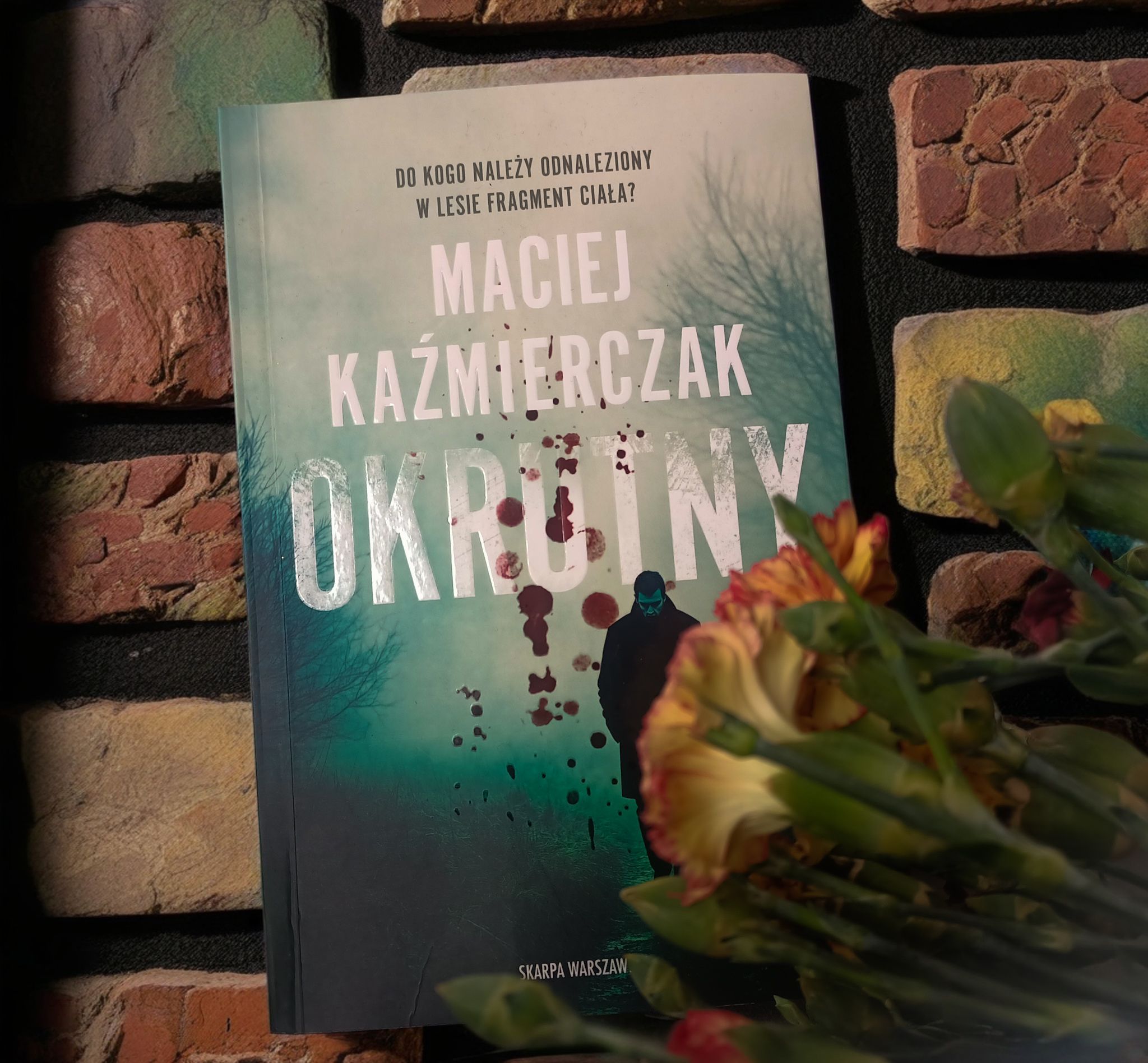 „Okrutny” Macieja Kaźmierczaka – kryminał, który wciąga z każdą stroną